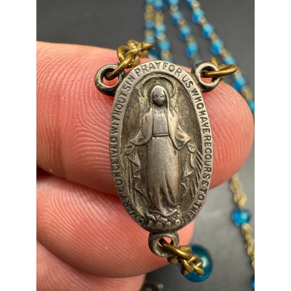 Vintage Catholic Aqua Blue Glass Rosary Silver Tone Crucifix w/ Gold Tone Case - Picture 6 of 11
